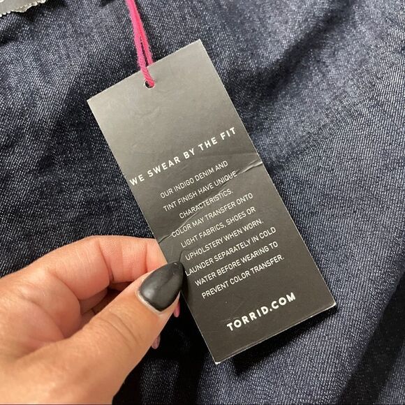 NWT Torrid “Sophia” w/navy rinse Sz 16R - Picture 4 of 11